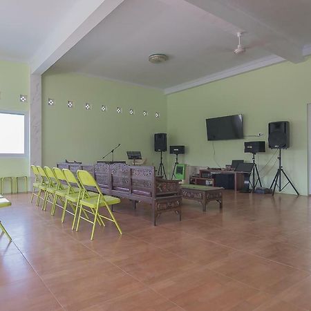 RedDoorz Syariah near Museum Wisma Karya Subang Bagian luar foto